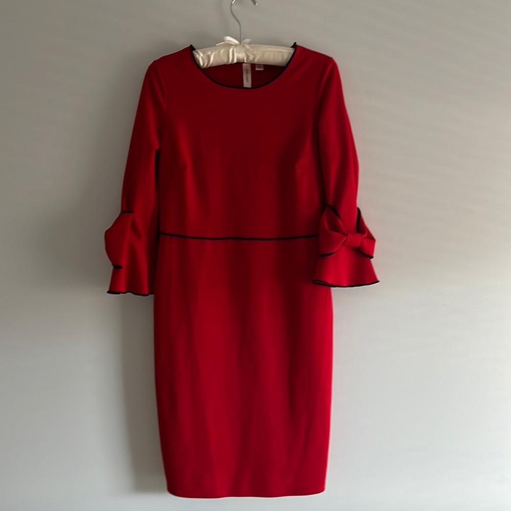 Women’s Size 6 Mod Style Slip On Dress in Red